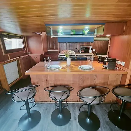 Botel Peniche Relaxant Sevres