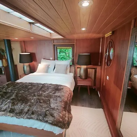 Bateau-hôtel Peniche Relaxant *