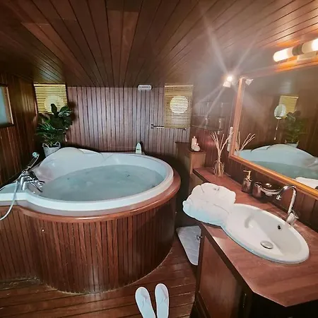 Botel Peniche Relaxant Sevres