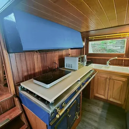 Bateau-hôtel Peniche Relaxant *