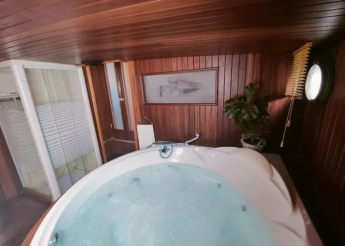 Peniche Relaxant Πλωτό κατάλυμα Sèvres
